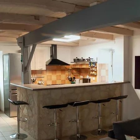 Maison De Village A *