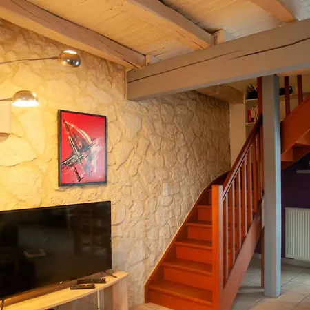 Maison De Village A *