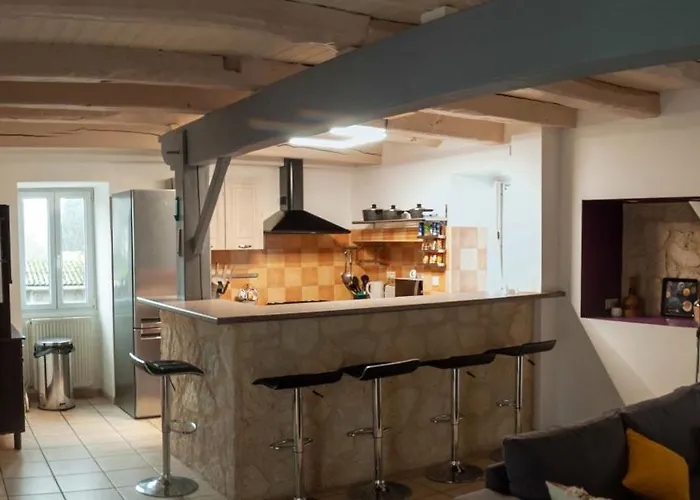 Maison De Village A *