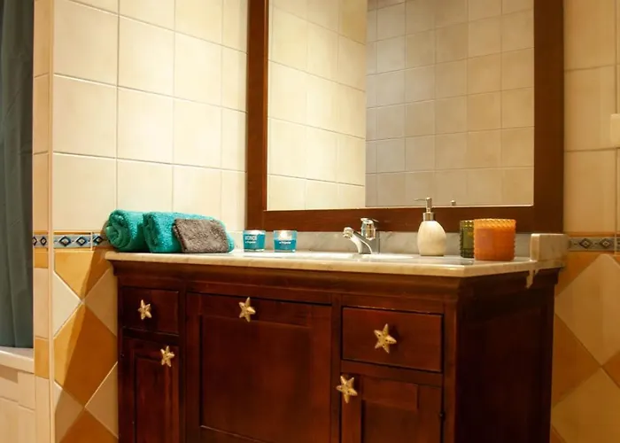 Maison De Village A *